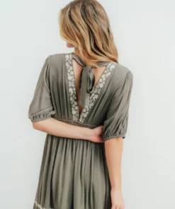 IL Santa Fe Embroidered Dress | Dusty Olive
