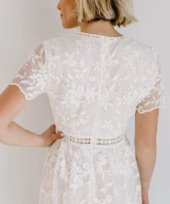 AK Ada Lace Maxi Dress | Off White Dresses