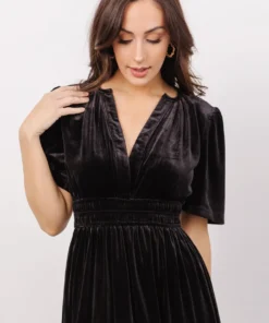 RR Artemis Velvet Maxi Dress | Black Dresses