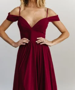 Soi Dresses Bianca Lace Maxi Dress | Wine