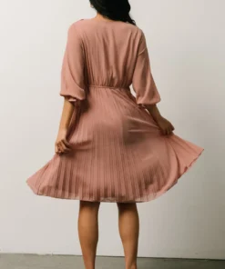 POL Dresses Brinley Pleated Dress | Dusty Mauve 11 POL Dresses Brinley Pleated Dress | Dusty Mauve