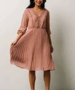POL Dresses Brinley Pleated Dress | Dusty Mauve