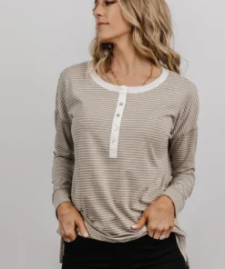 IL Casey Henley Long Sleeve Top | Taupe