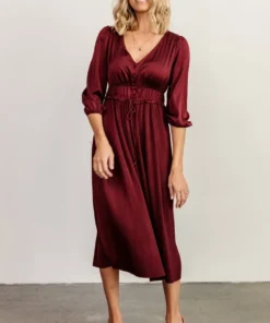 POL Dresses Gabriella Satin Midi Dress | Merlot