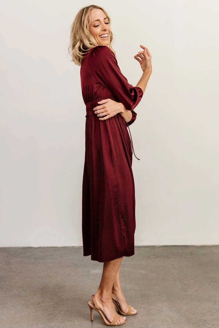 POL Dresses Gabriella Satin Midi Dress | Merlot 2 POL Dresses Gabriella Satin Midi Dress | Merlot