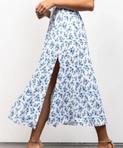 FT Gwen Smocked Midi Dress | Blue Floral Dresses 22 FT Gwen Smocked Midi Dress | Blue Floral Dresses