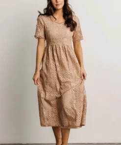 POL Dresses Kody Lace Dress | Sand