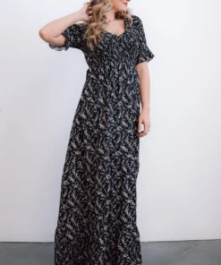 POL Lotta Smocked Maxi Dress | Black Floral Dresses 17 POL Lotta Smocked Maxi Dress | Black Floral Dresses