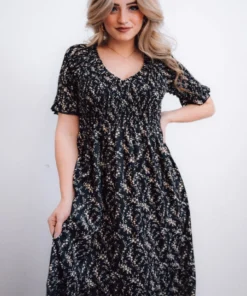 POL Lotta Smocked Maxi Dress | Black Floral Dresses 23 POL Lotta Smocked Maxi Dress | Black Floral Dresses