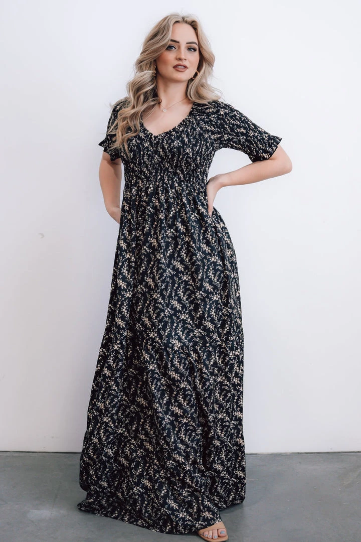 POL Lotta Smocked Maxi Dress | Black Floral Dresses 3 POL Lotta Smocked Maxi Dress | Black Floral Dresses