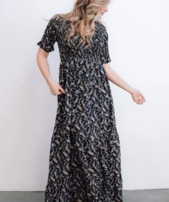 POL Lotta Smocked Maxi Dress | Black Floral Dresses 16 POL Lotta Smocked Maxi Dress | Black Floral Dresses