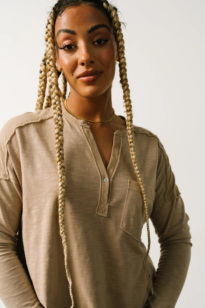 IL Mary Long Sleeve Pocket Top | Sand Tops 7 IL Mary Long Sleeve Pocket Top | Sand Tops