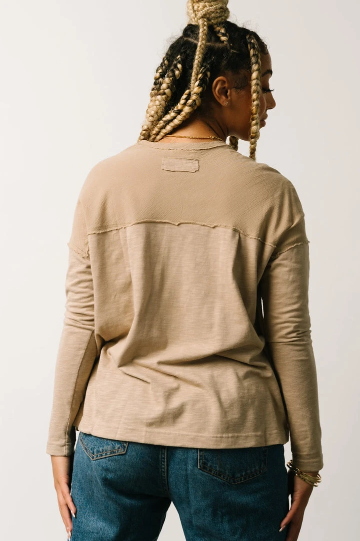 IL Mary Long Sleeve Pocket Top | Sand Tops 4 IL Mary Long Sleeve Pocket Top | Sand Tops
