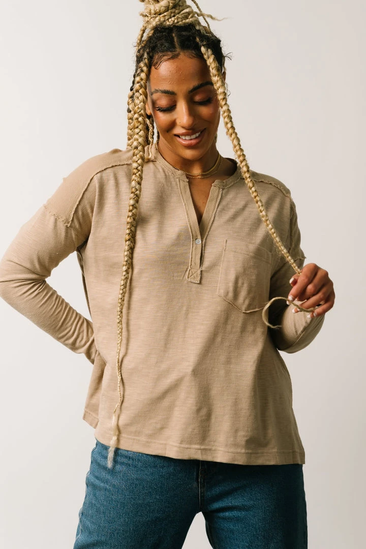 IL Mary Long Sleeve Pocket Top | Sand Tops 2 IL Mary Long Sleeve Pocket Top | Sand Tops