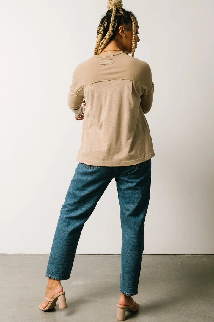 IL Mary Long Sleeve Pocket Top | Sand Tops 5 IL Mary Long Sleeve Pocket Top | Sand Tops