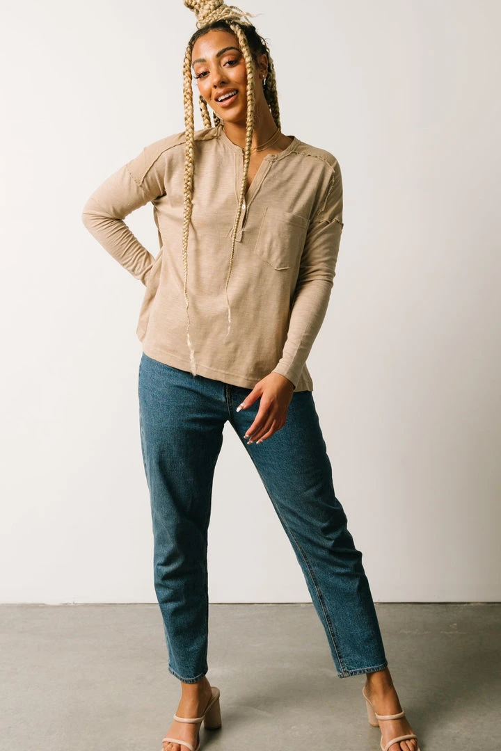 IL Mary Long Sleeve Pocket Top | Sand Tops 1 IL Mary Long Sleeve Pocket Top | Sand Tops