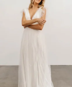 Soi Dresses Nova Shimmer Maxi Dress | White 21 Soi Dresses Nova Shimmer Maxi Dress | White