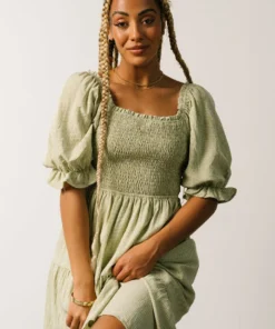 POL Sariah Smocked Midi Dress | Light Green