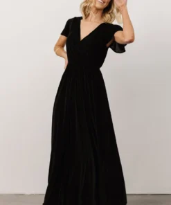 BB Custom Dresses Sulzen Velvet Maxi Dress | Black