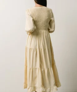 POL Dresses Tarryn Smocked Midi Dress | Light Yellow Floral