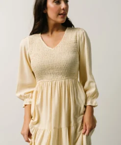 POL Dresses Tarryn Smocked Midi Dress | Light Yellow Floral