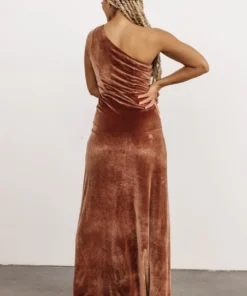 BB Custom Dresses Tatiana Velvet One Shoulder Maxi Dress | Bronze 26 BB Custom Dresses Tatiana Velvet One Shoulder Maxi Dress | Bronze